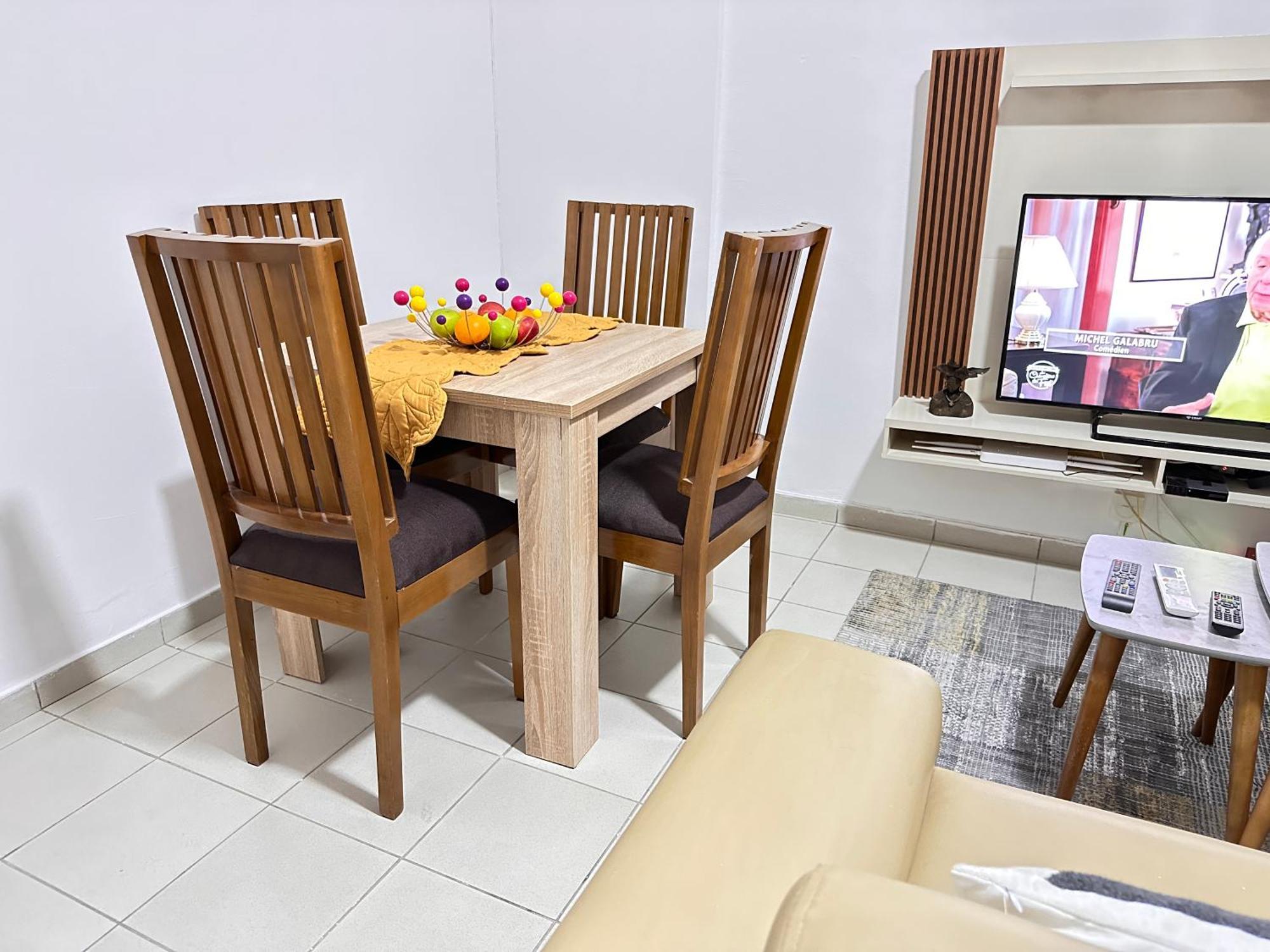 דירות אבידג'אן Living 1Bed -Spacious Fully Equipped - Lively Area מראה חיצוני תמונה