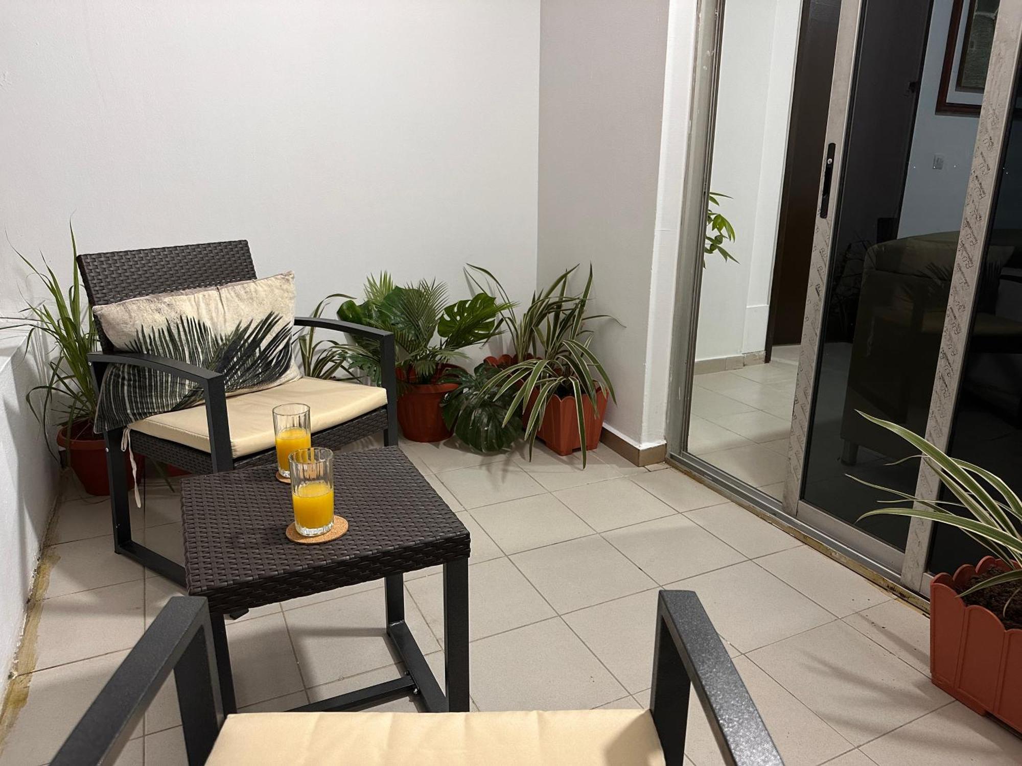 דירות אבידג'אן Living 1Bed -Spacious Fully Equipped - Lively Area מראה חיצוני תמונה